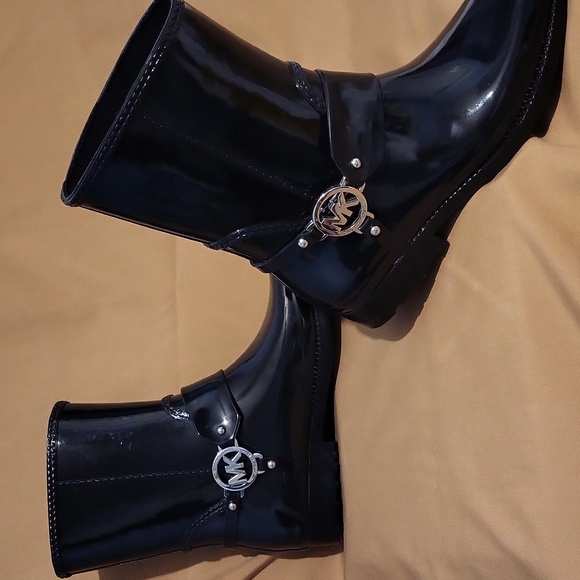 Michael Kores Rainboots - Picture 10 of 11